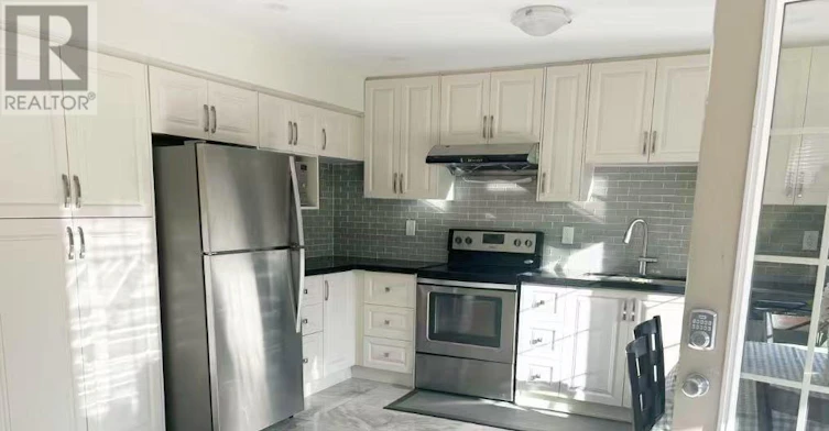 37 Heintzman Crescent, Vaughan, ON, L6A 4T8 - 4