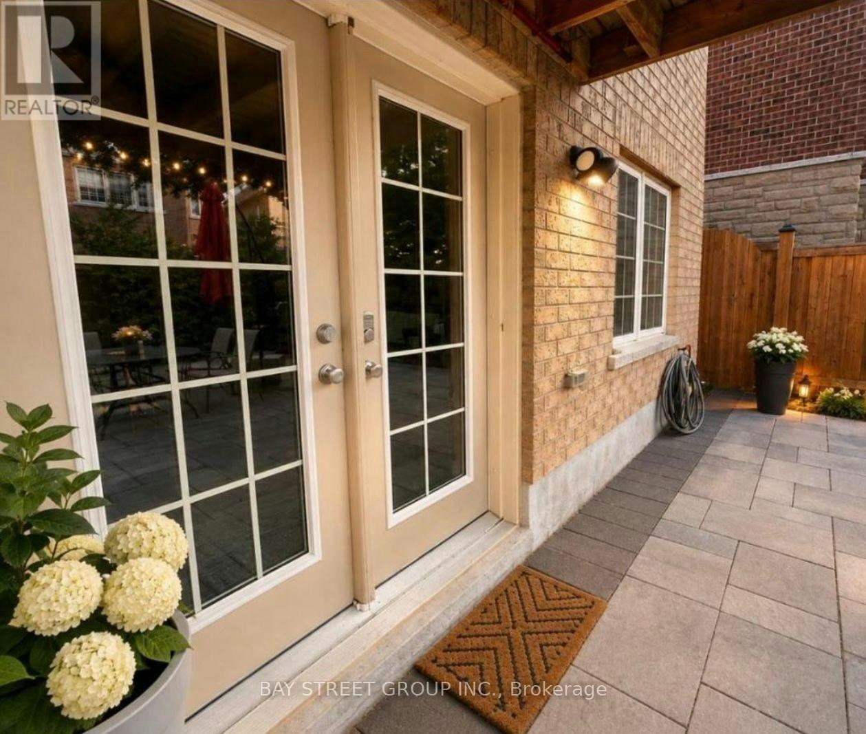 37 Heintzman Crescent, Vaughan, ON, L6A 4T8 - 2