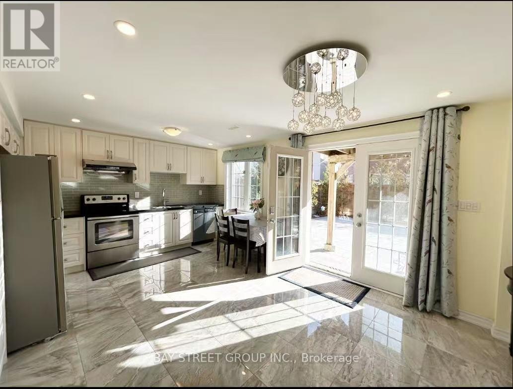 37 Heintzman Crescent, Vaughan, ON, L6A 4T8 - 3