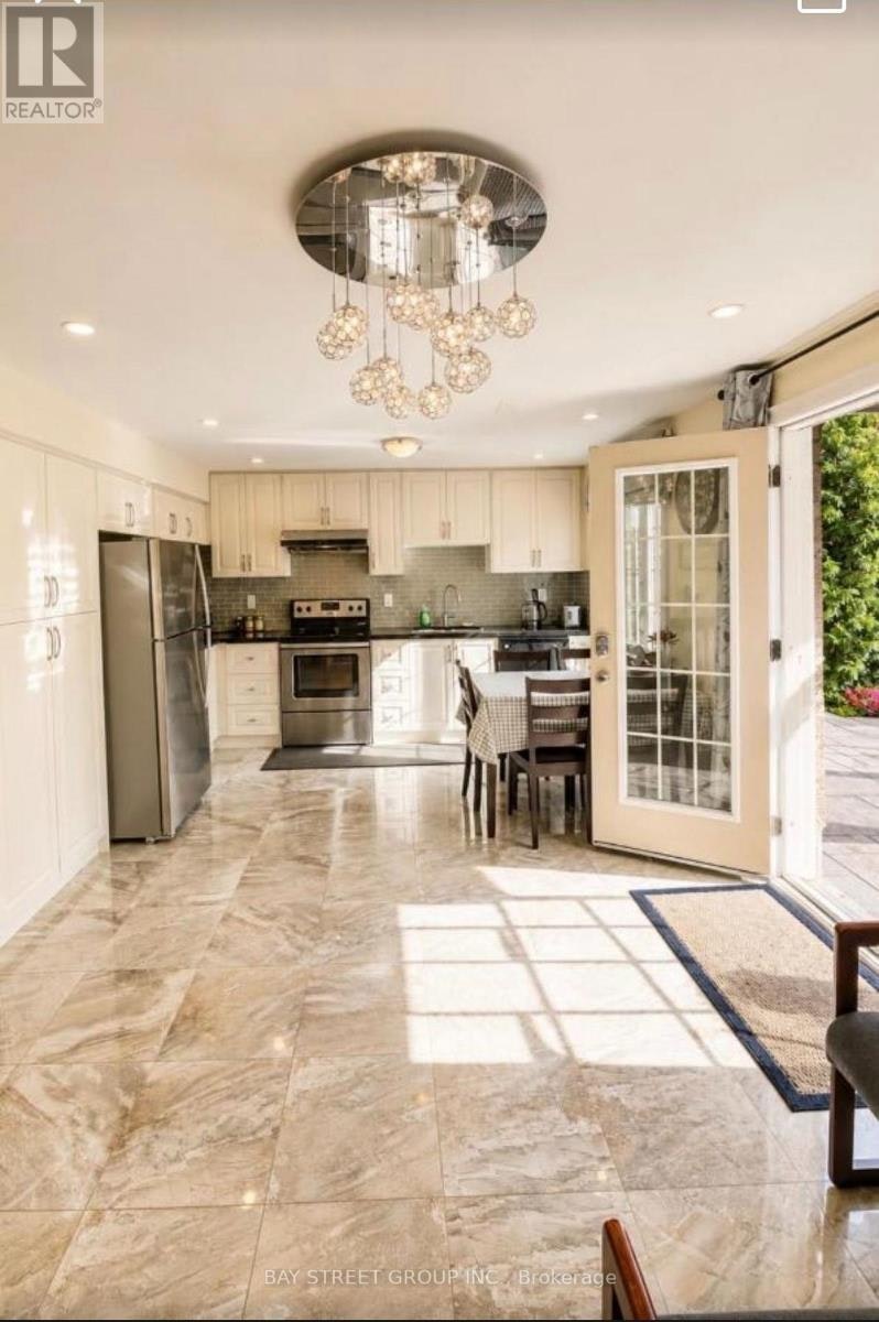 37 Heintzman Crescent, Vaughan, ON, L6A 4T8 - 5