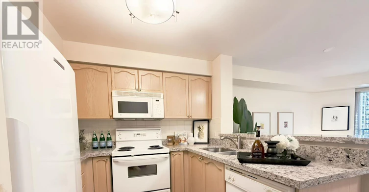 715-11 Michael Power Place, Toronto, ON, M9A 5G3 - 3