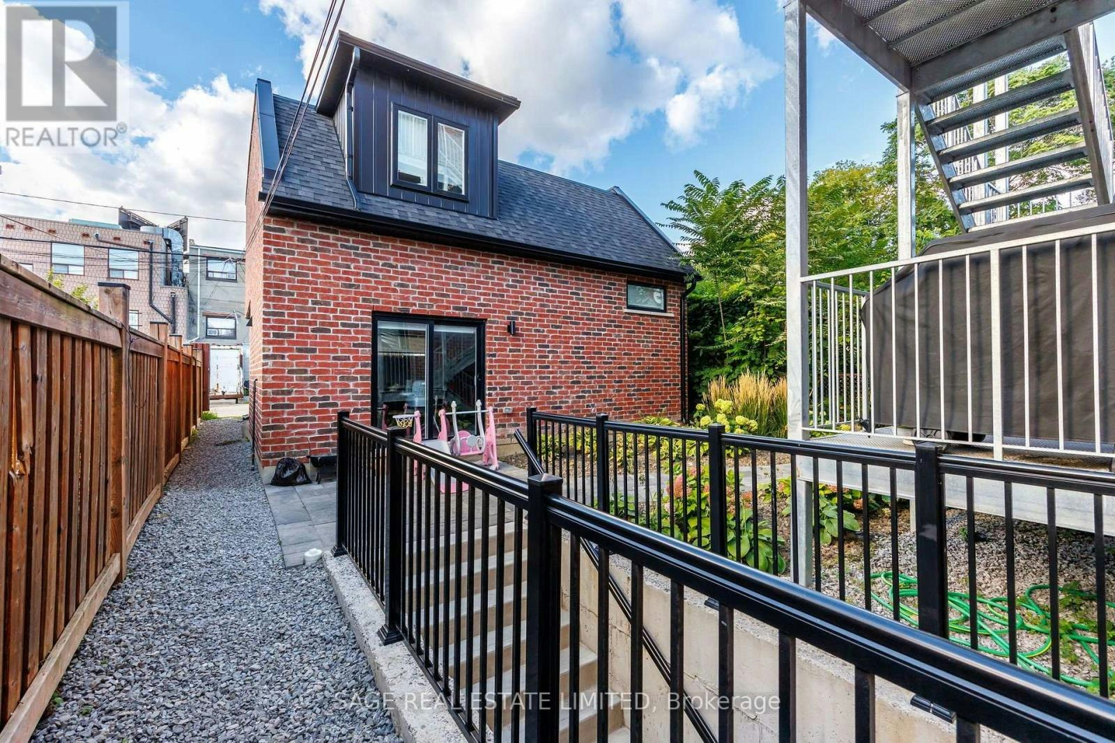 LOWER-182 Cameron Avenue, Toronto, ON, M6M 1R7 - 24