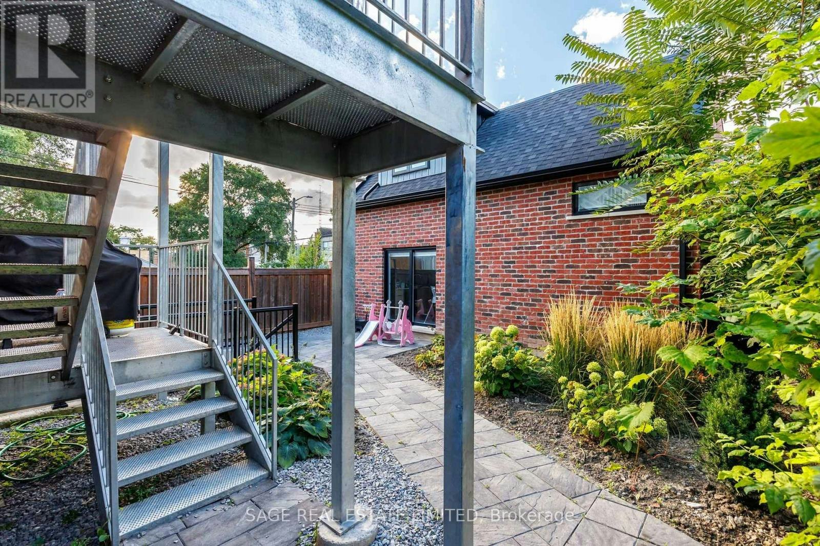 LOWER-182 Cameron Avenue, Toronto, ON, M6M 1R7 - 23