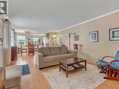 54-999 Burnaby Avenue - 4