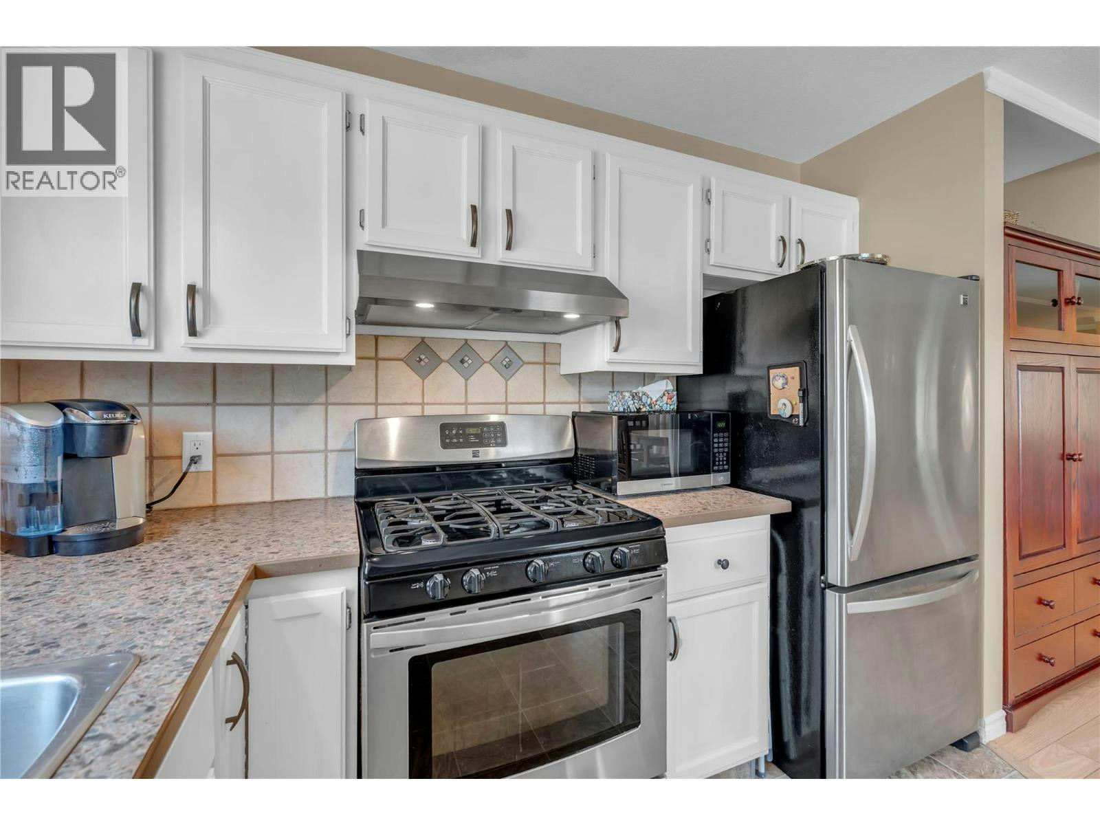 54-999 Burnaby Avenue, Penticton, BC, V2A 1G7 - 5