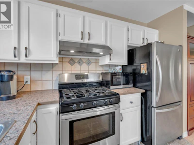 54-999 Burnaby Avenue - 5