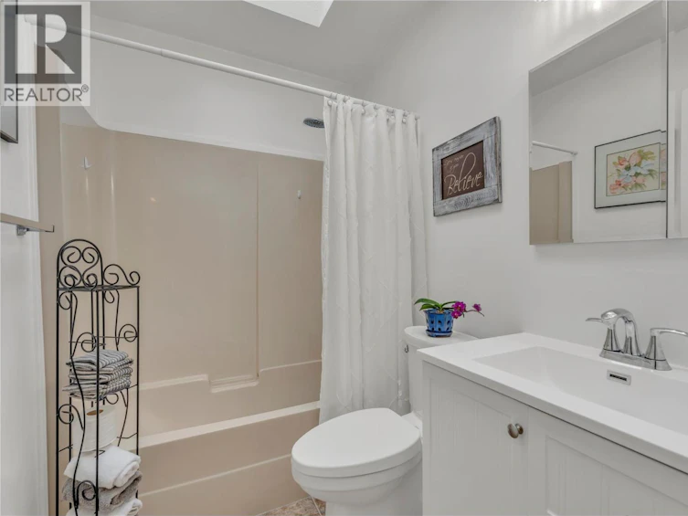 54-999 Burnaby Avenue, Penticton, BC, V2A 1G7 - 14
