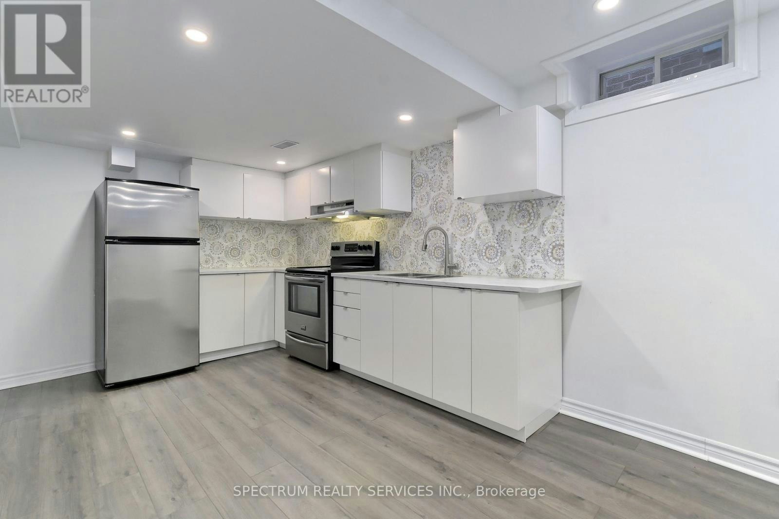BSMT-22 Lanterna Crescent, Vaughan, ON, L4H 1B8 - 7