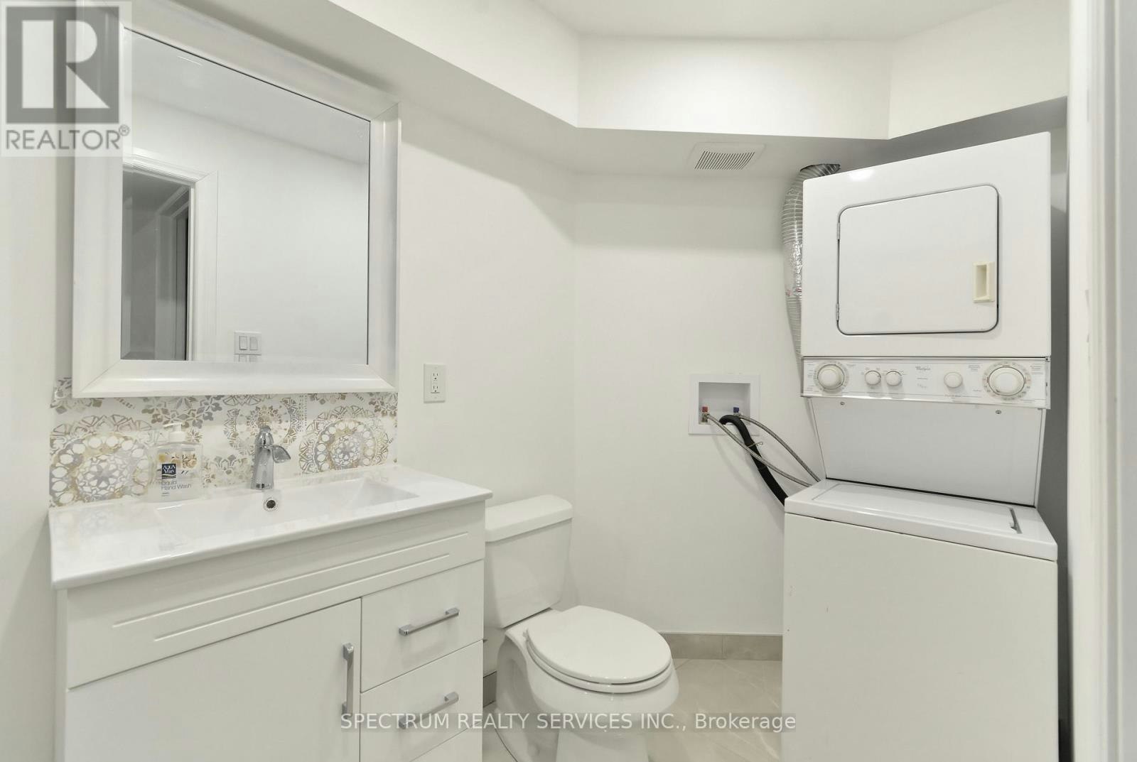 BSMT-22 Lanterna Crescent, Vaughan, ON, L4H 1B8 - 11
