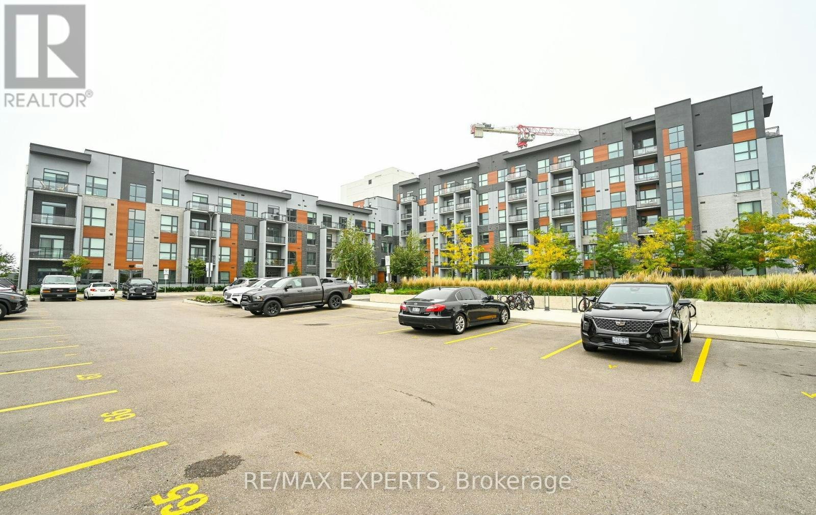 211-95 Dundas Street W, Oakville, ON, L6M 5N4 - 3