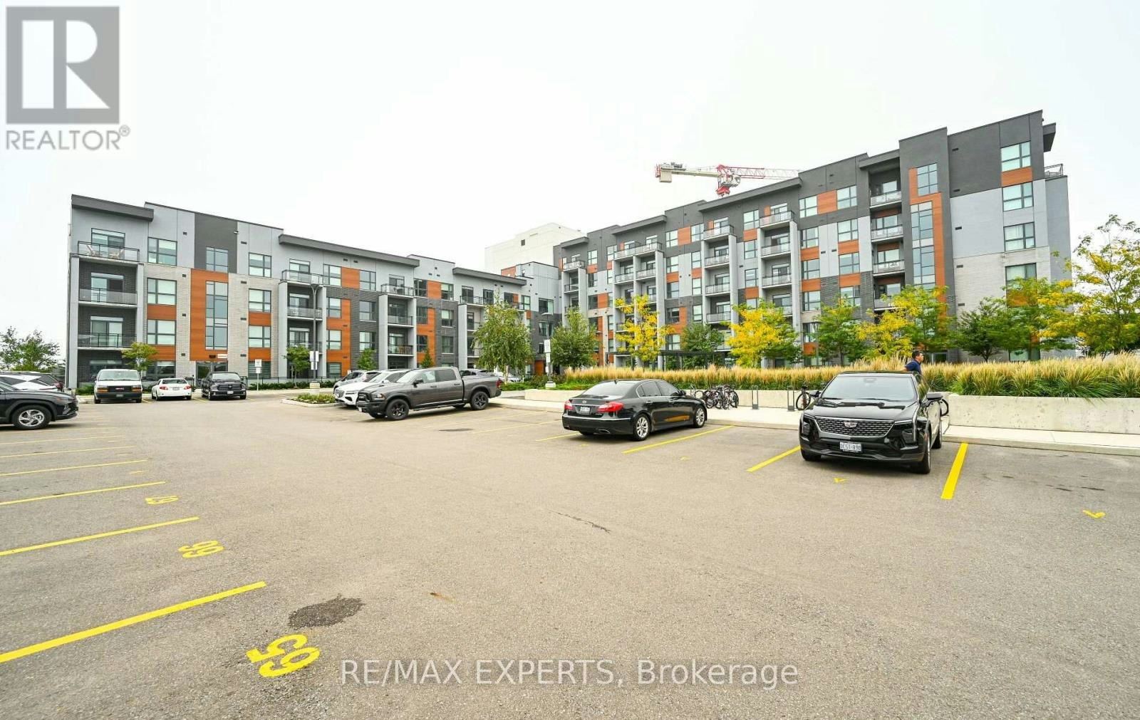 211-95 Dundas Street W, Oakville, ON, L6M 5N4 - 2