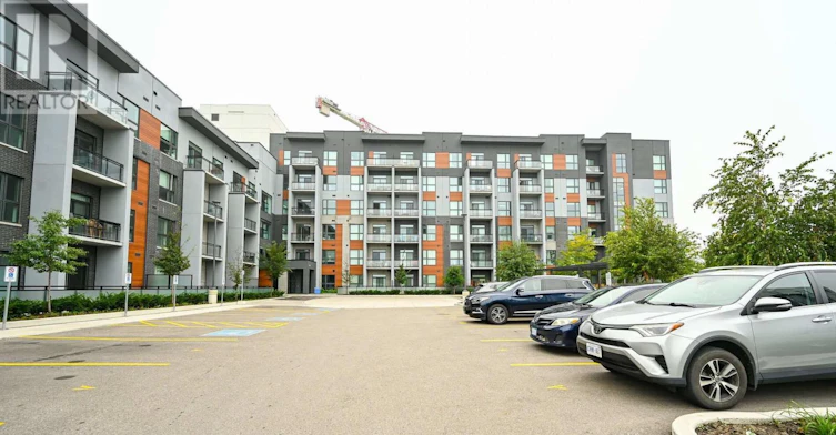 211-95 Dundas Street W, Oakville, ON, L6M 5N4