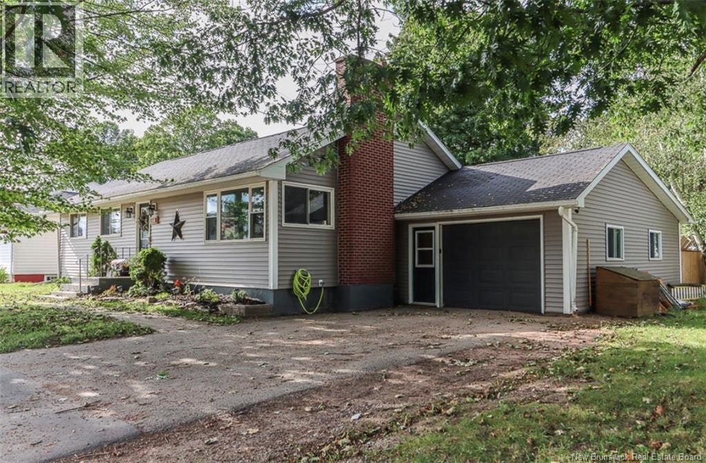 123 Court Street, Sussex, NB, E4E 1M9