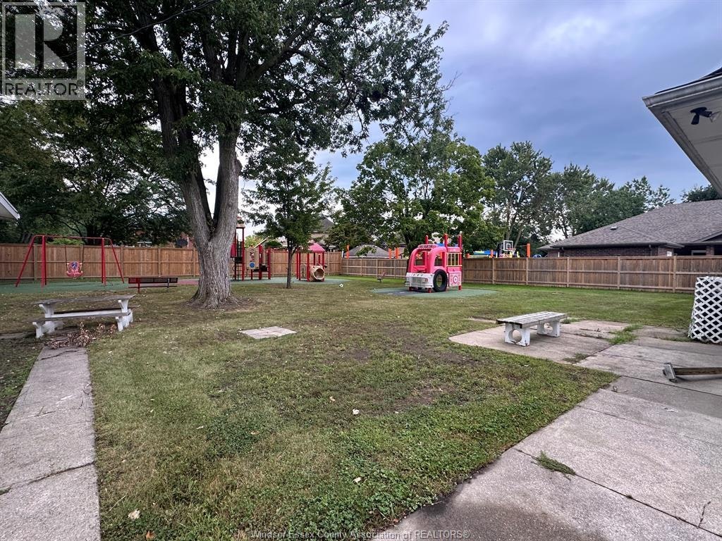 4360 Howard Avenue, Windsor, ON, N9G 1P4 - 11