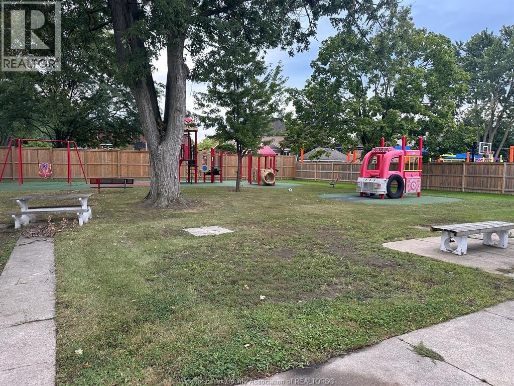 4360 Howard Avenue, Windsor, ON, N9G 1P4 - 10