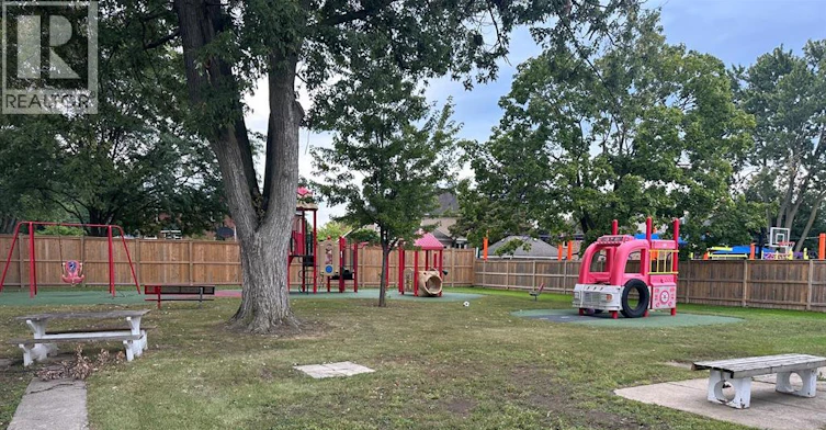 4360 Howard Avenue, Windsor, ON, N9G 1P4 - 10