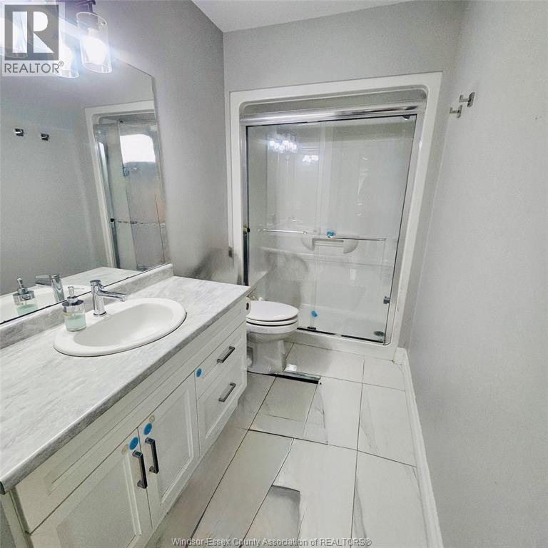 UPPER-1552 Harrison Street, Lasalle, ON, N9H 0E9 - 12