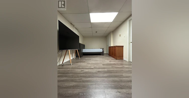 MASTER Bedroom Aa Bsmt 3 Butterfield Dr Drive, Toronto, ON, M3A 2L9 - 3