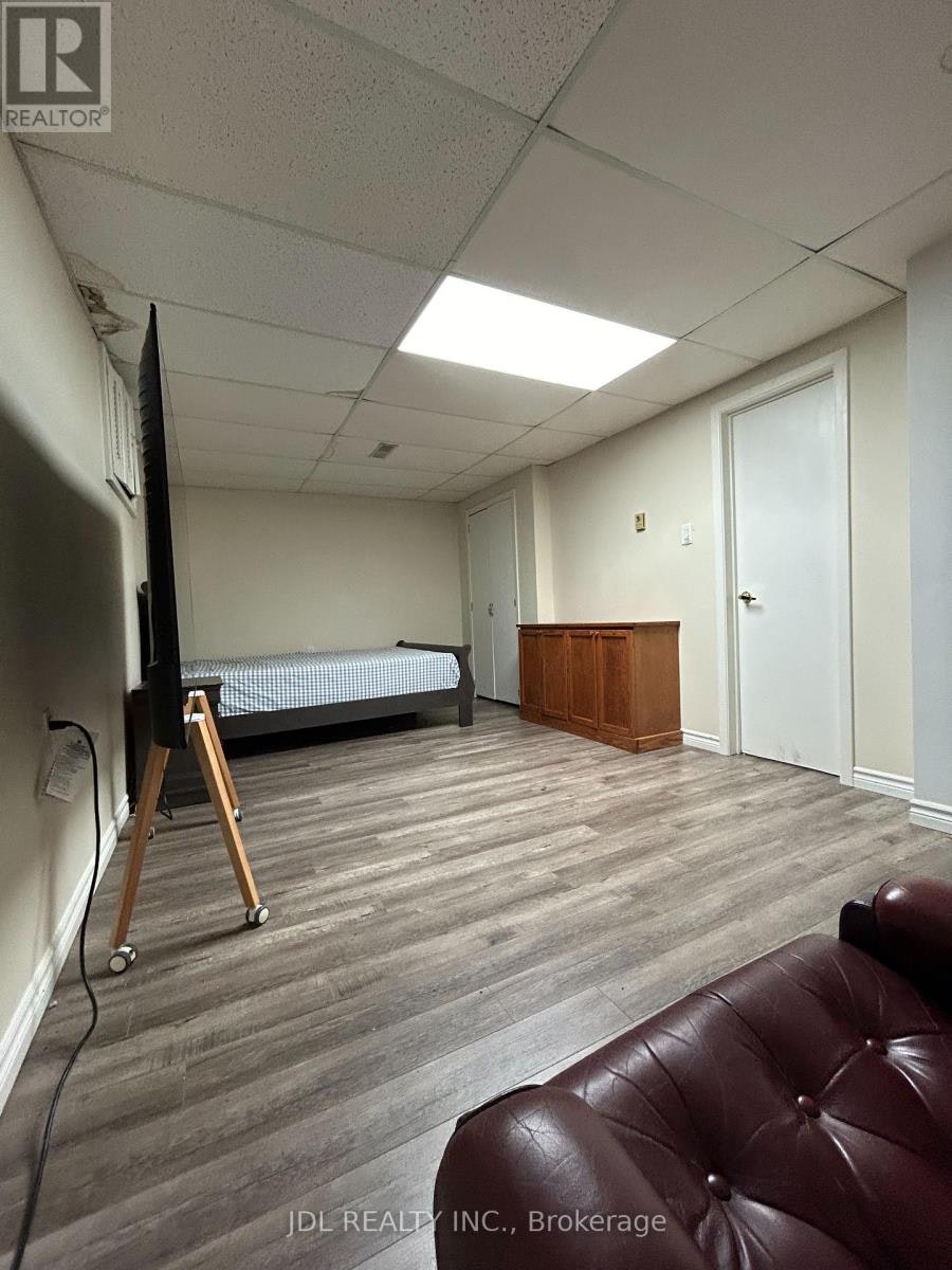 MASTER Bedroom Aa Bsmt 3 Butterfield Dr Drive, Toronto, ON, M3A 2L9 - 7
