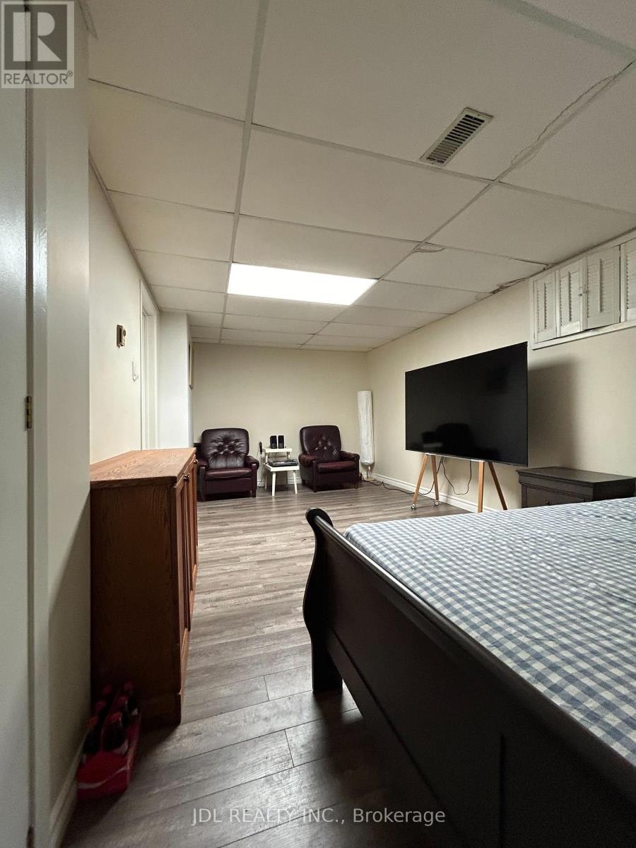 MASTER Bedroom Aa Bsmt 3 Butterfield Dr Drive, Toronto, ON, M3A 2L9 - 6
