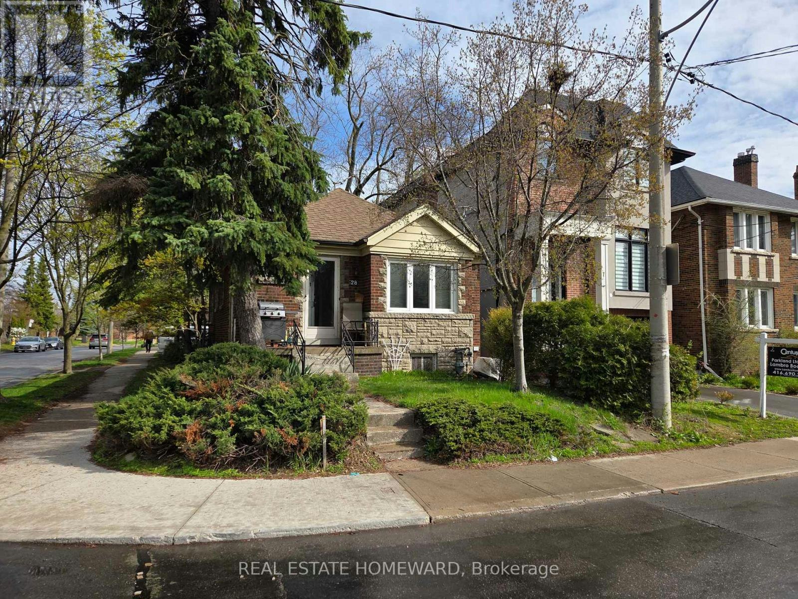28 Glen Echo Road, Toronto, ON, M4N 2E1