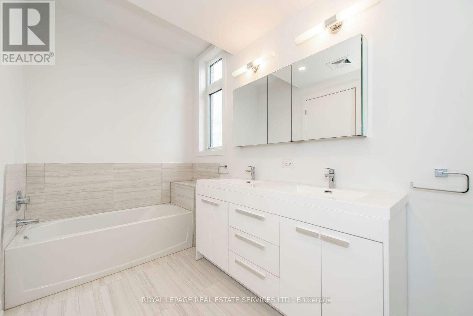 66A Perth Avenue, Toronto, ON, M6R 0A8 - 8