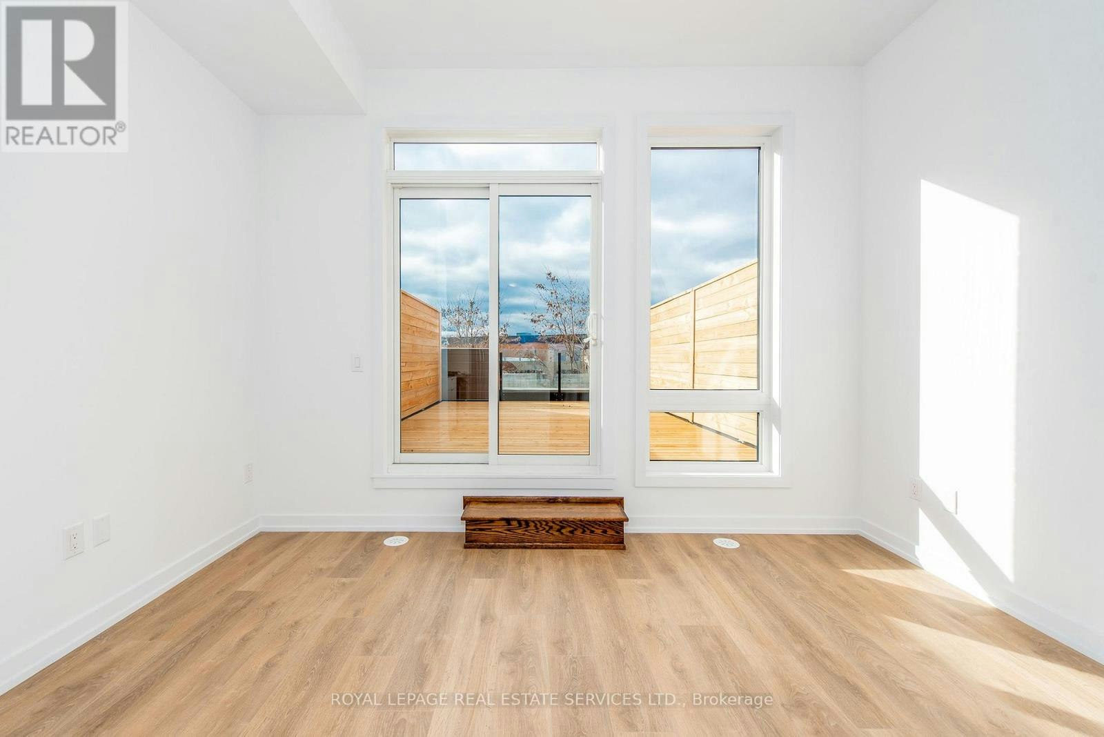 66A Perth Avenue, Toronto, ON, M6R 0A8 - 6