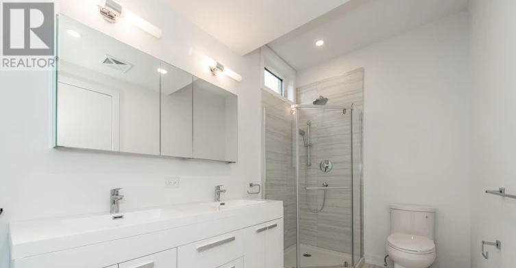 66A Perth Avenue, Toronto, ON, M6R 0A8 - 9