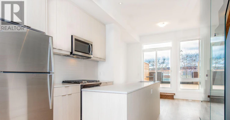 66A Perth Avenue, Toronto, ON, M6R 0A8 - 4