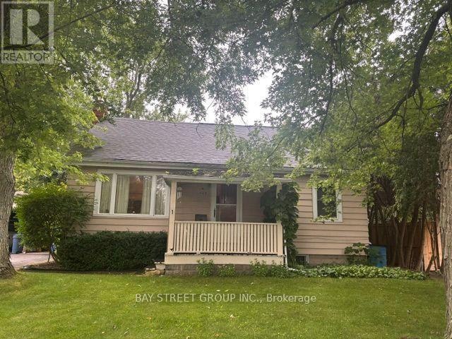 320 Stewart Street, Newmarket, ON, L3Y 3M6