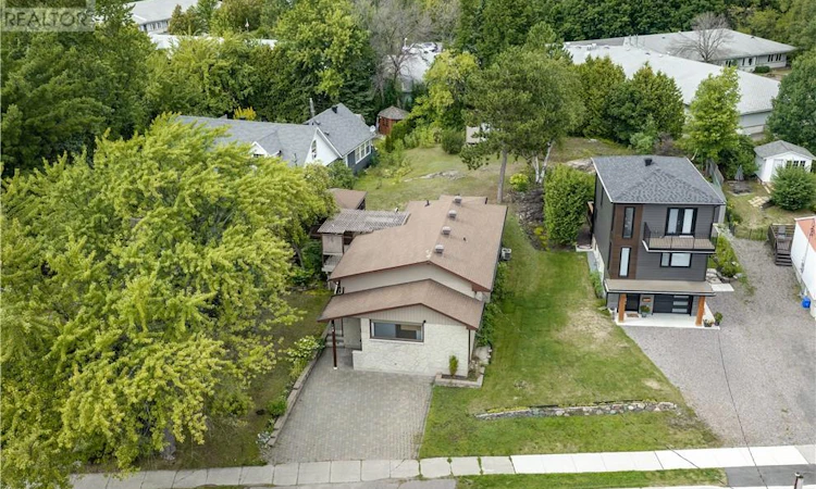 168 Nepahwin Avenue