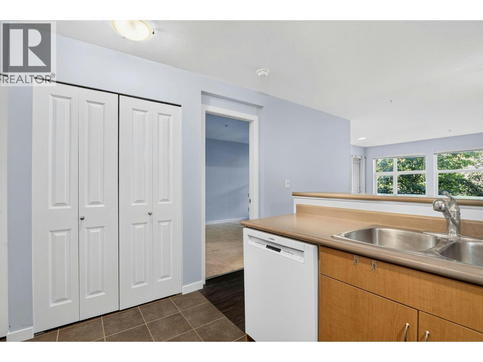 206-555 Yates Road, Kelowna, BC, V1V 2V2 - 11