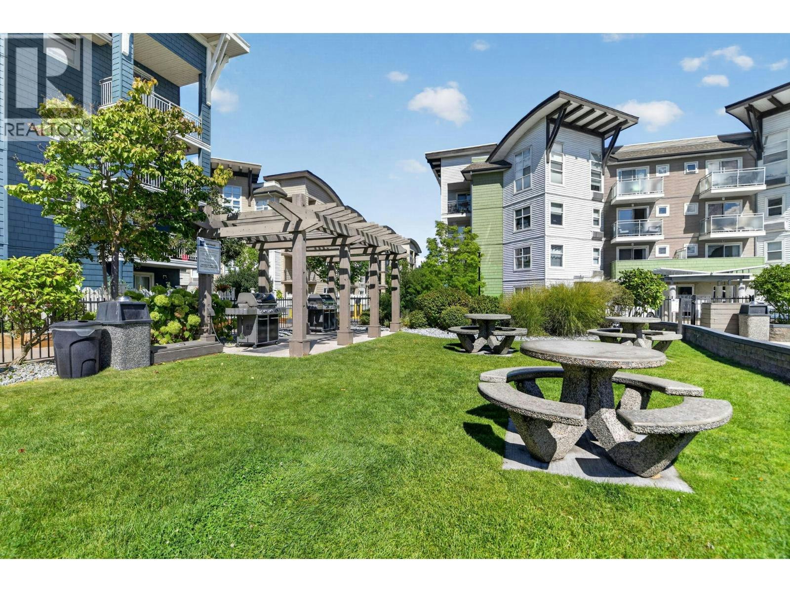 206-555 Yates Road, Kelowna, BC, V1V 2V2 - 32