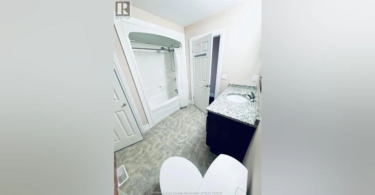 LOWER-3817 Zanzibar Crescent, Windsor, ON, N9G 0A9 - 8
