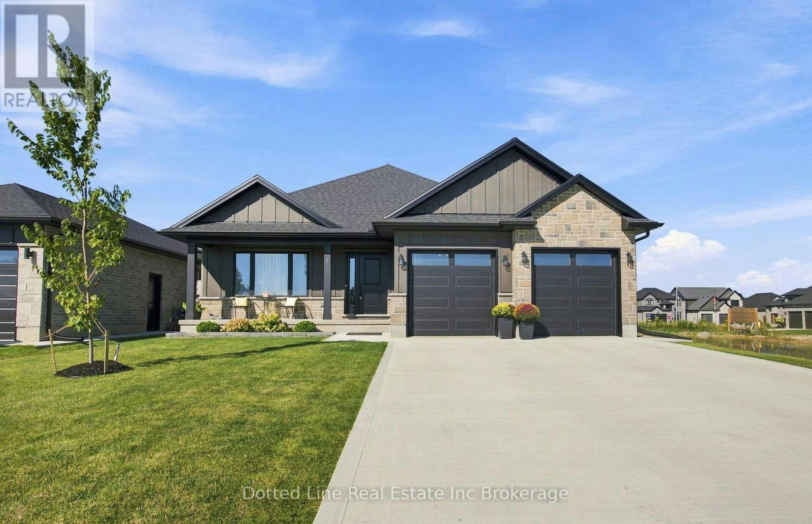 18 Walnut Drive, Tillsonburg, ON, N4G 5S2