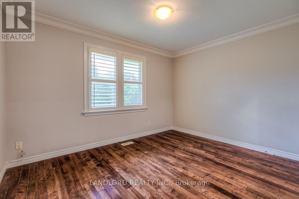 MAIN-257 Wales Crescent, Oakville, ON, L6L 3X8 - 16