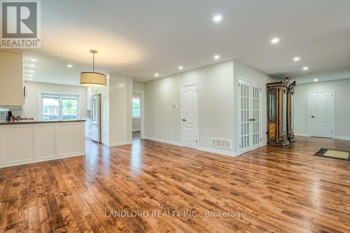 MAIN-257 Wales Crescent, Oakville, ON, L6L 3X8 - 8
