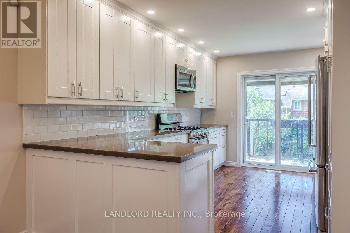 MAIN-257 Wales Crescent, Oakville, ON, L6L 3X8 - 9