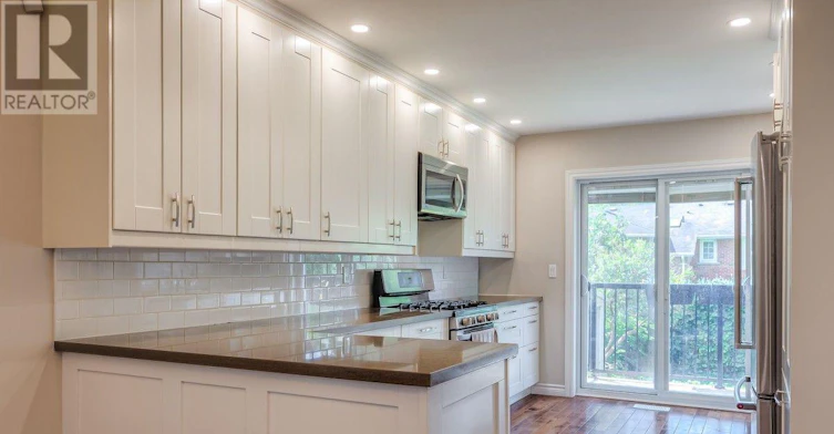 MAIN-257 Wales Crescent, Oakville, ON, L6L 3X8 - 9