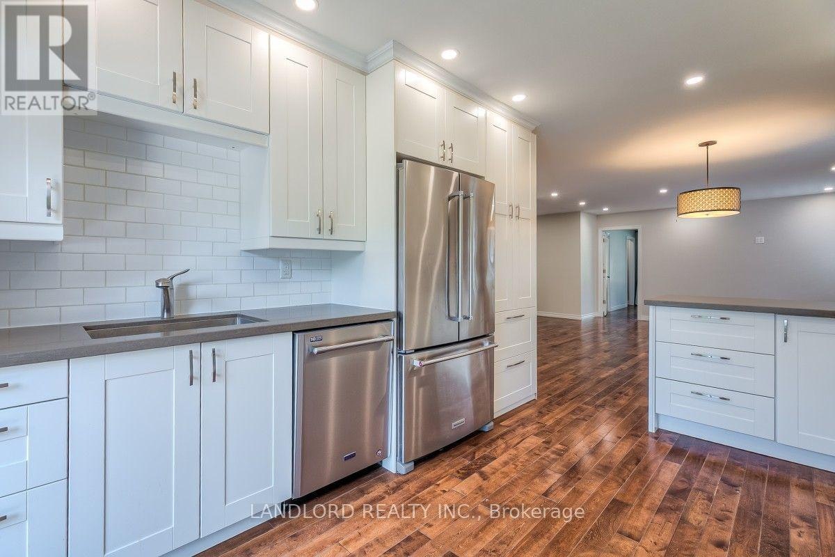 MAIN-257 Wales Crescent, Oakville, ON, L6L 3X8 - 12