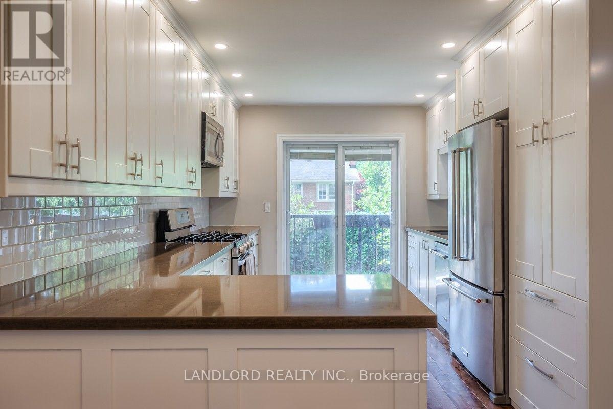 MAIN-257 Wales Crescent, Oakville, ON, L6L 3X8 - 10
