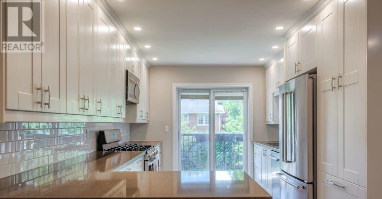 MAIN-257 Wales Crescent, Oakville, ON, L6L 3X8 - 10