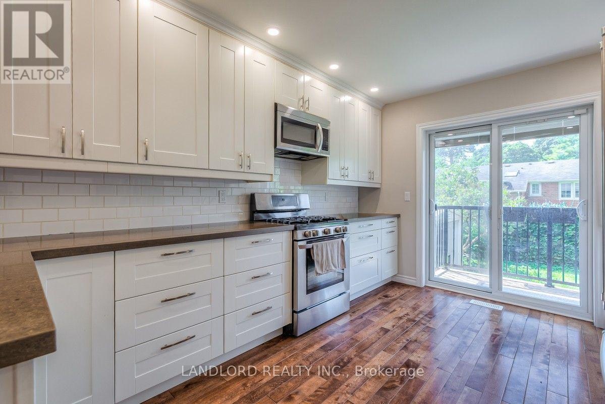 MAIN-257 Wales Crescent, Oakville, ON, L6L 3X8 - 11