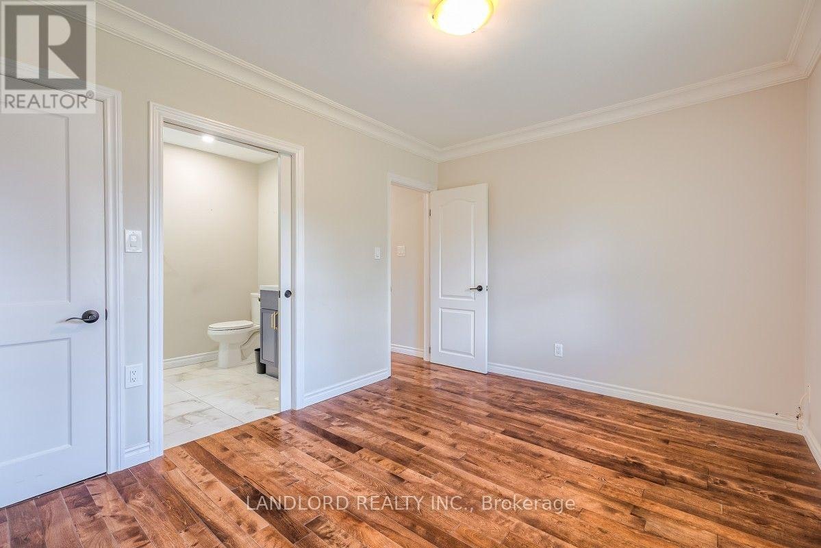 MAIN-257 Wales Crescent, Oakville, ON, L6L 3X8 - 17