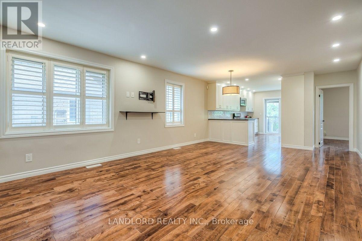 MAIN-257 Wales Crescent, Oakville, ON, L6L 3X8 - 7