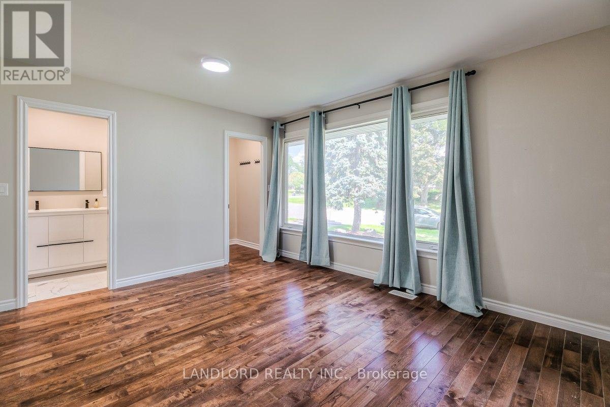 MAIN-257 Wales Crescent, Oakville, ON, L6L 3X8 - 14