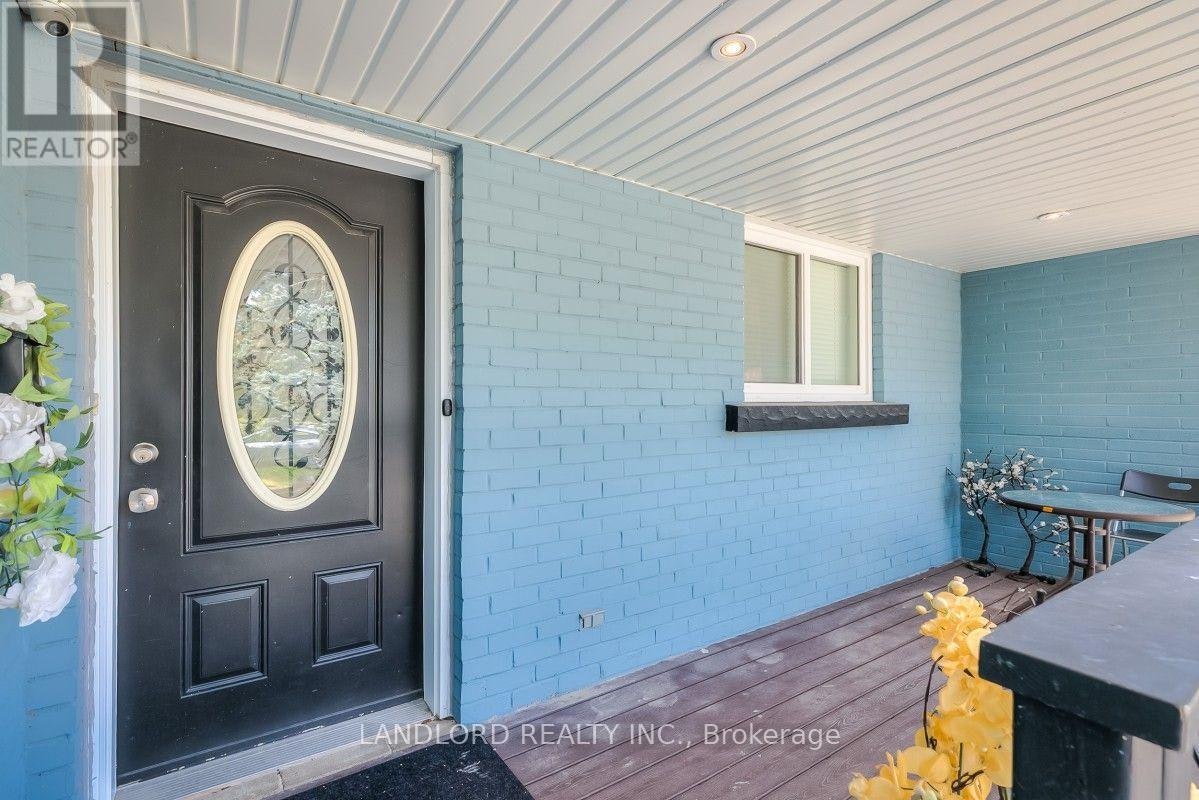 MAIN-257 Wales Crescent, Oakville, ON, L6L 3X8 - 5