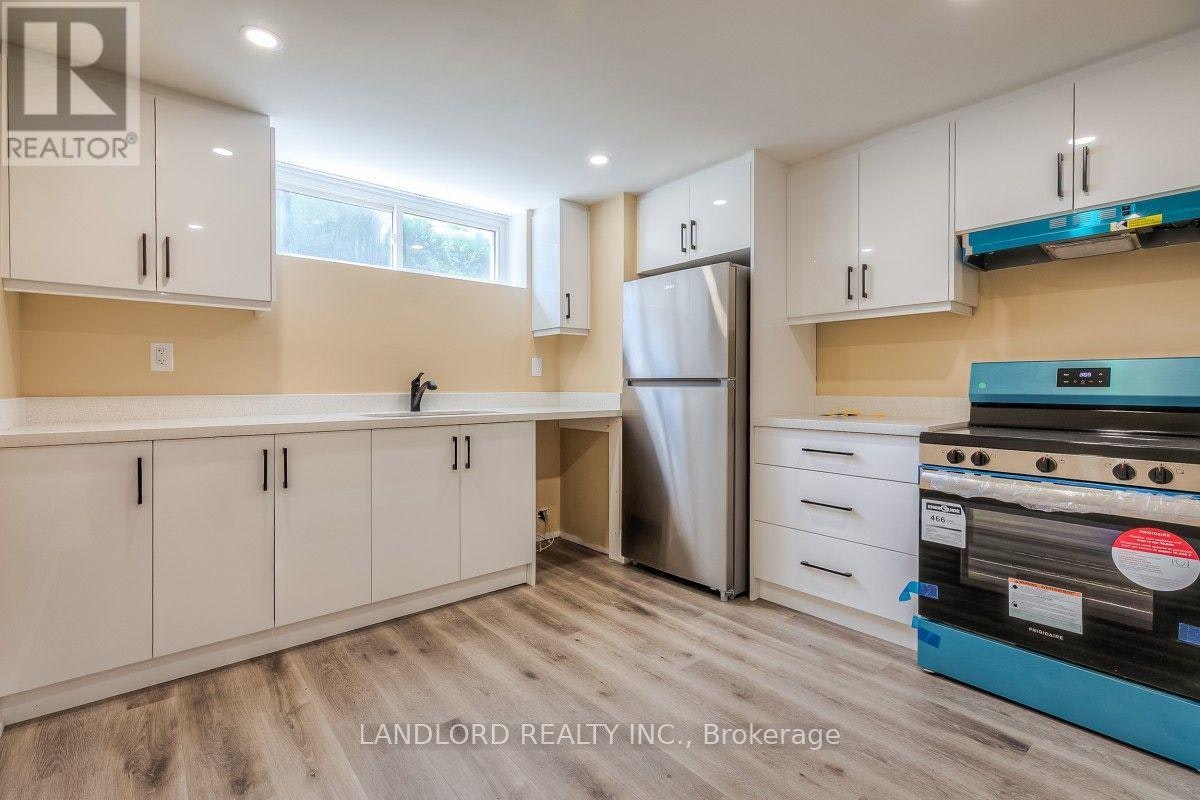 LOWER-257 Wales Crescent, Oakville, ON, L6L 3X8 - 8