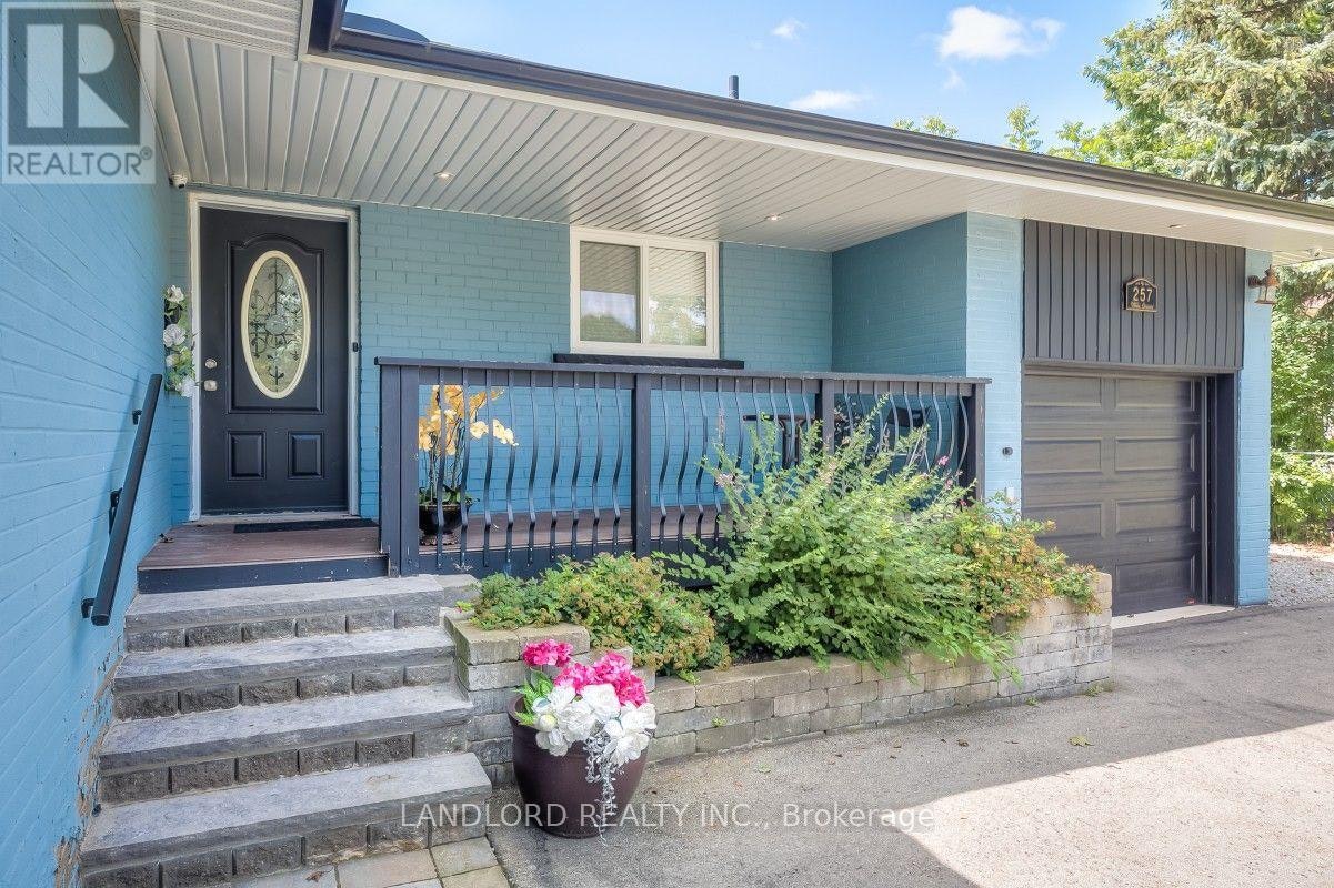 LOWER-257 Wales Crescent, Oakville, ON, L6L 3X8 - 4