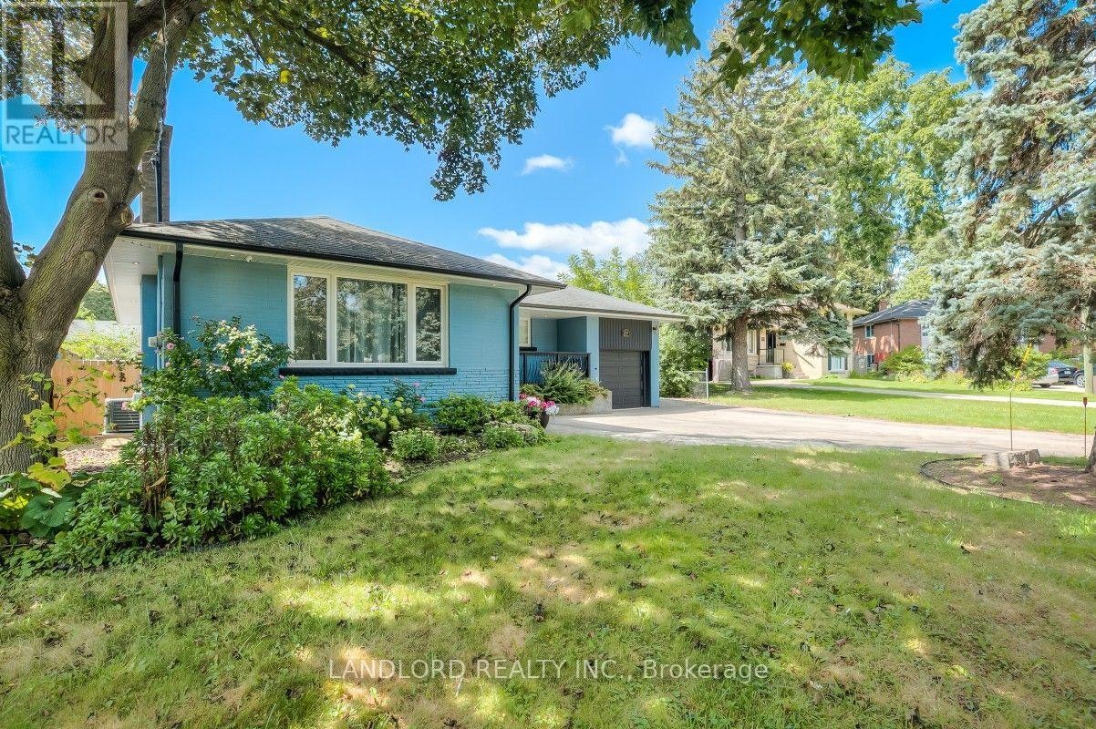 LOWER-257 Wales Crescent, Oakville, ON, L6L 3X8